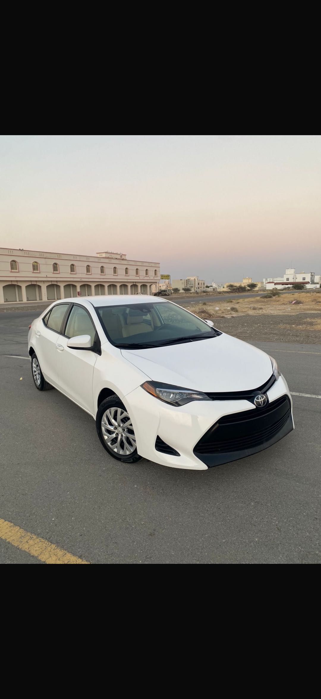 Car Image 2018 TOYOTA COROLLA LE