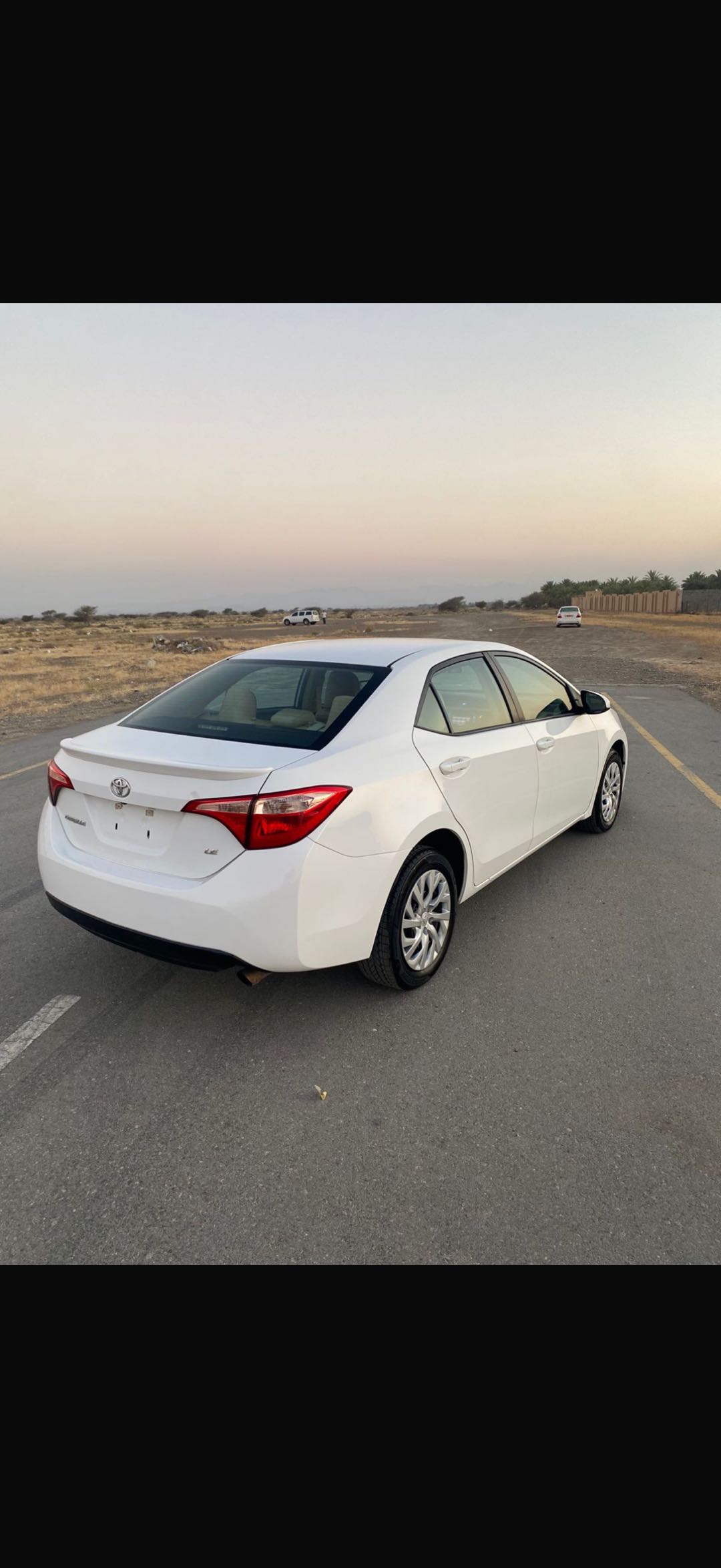 Car Image 2018 TOYOTA COROLLA LE