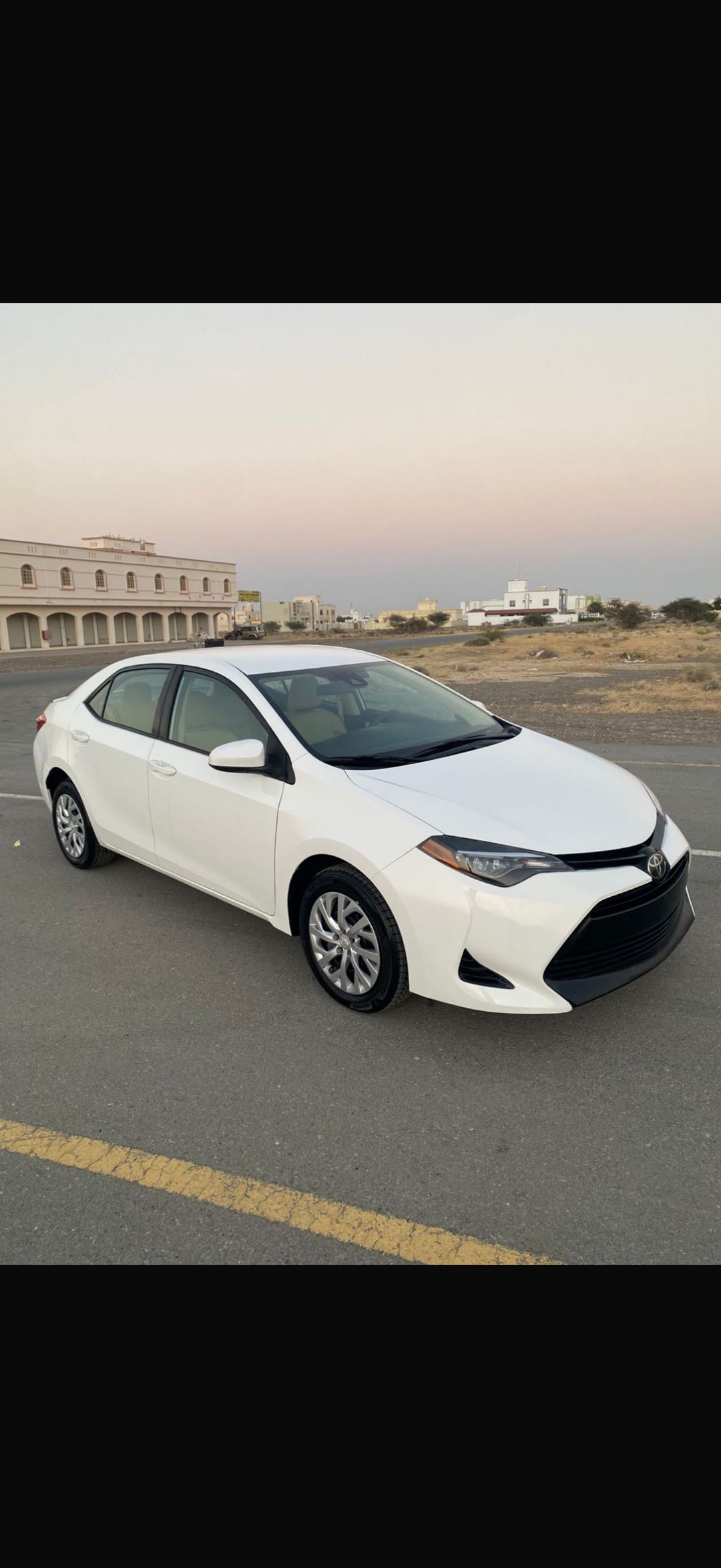 Car Image 2018 TOYOTA COROLLA LE
