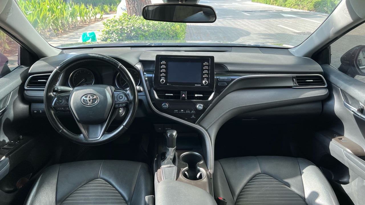 Car Image 2021 TOYOTA CAMRY SE