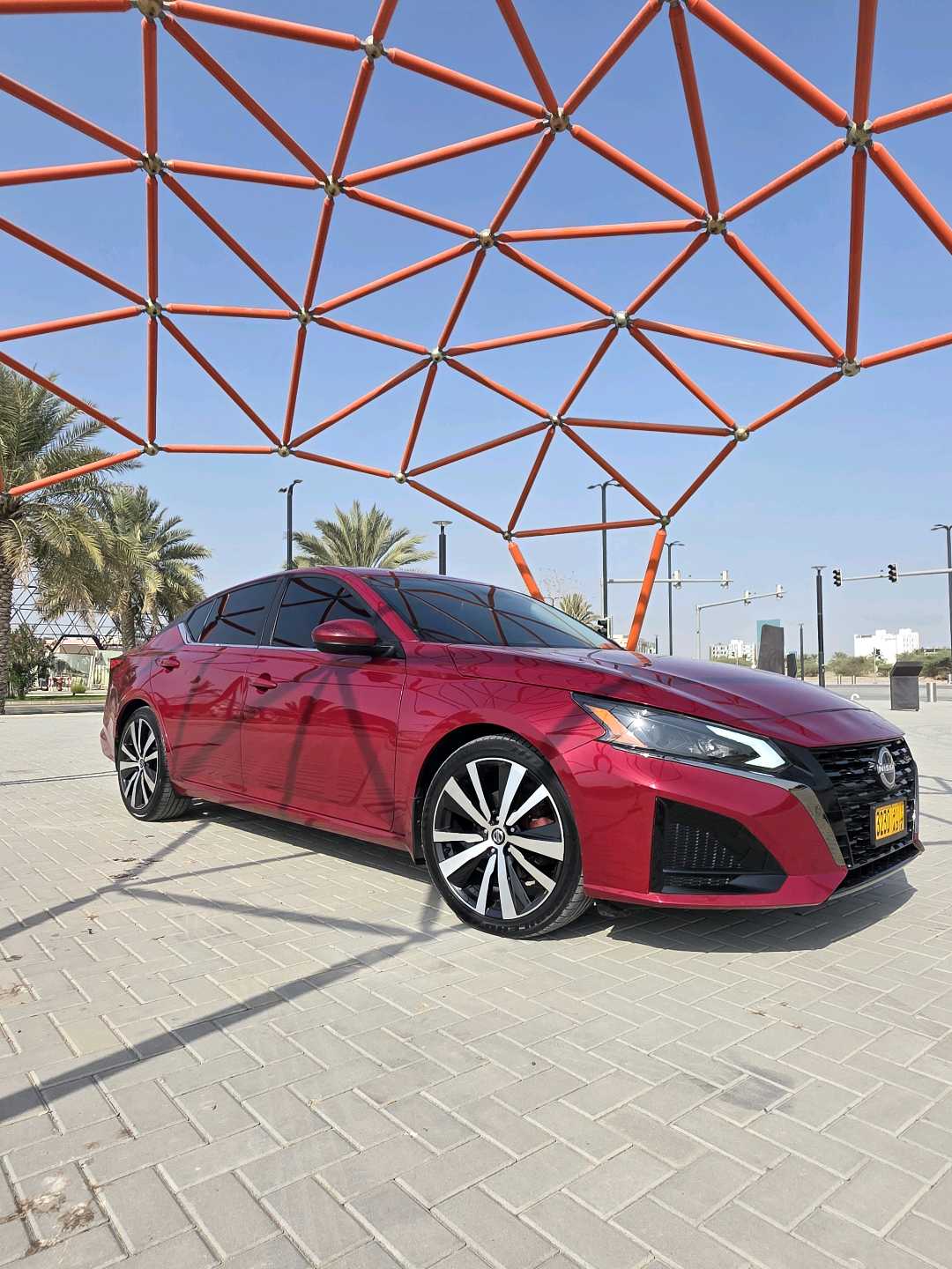 Car Image 2019 NISSAN ALTIMA SR