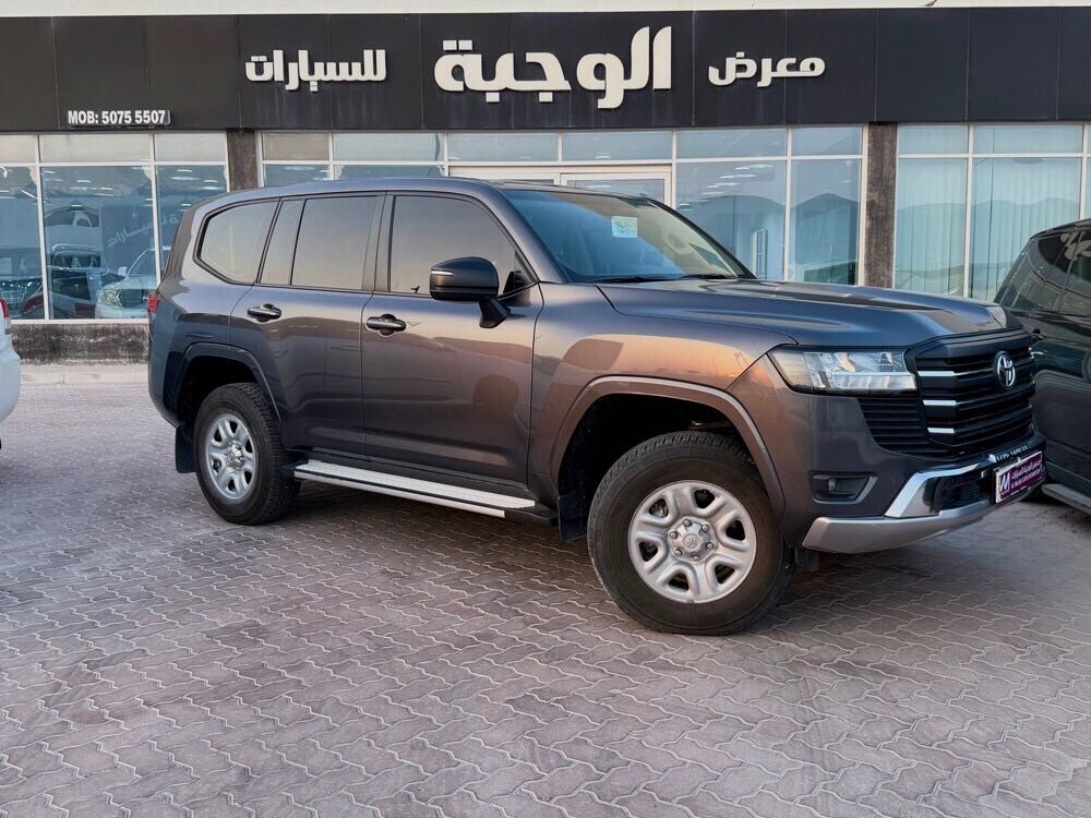 Car Image 2025 TOYOTA LAND CRUISER GX