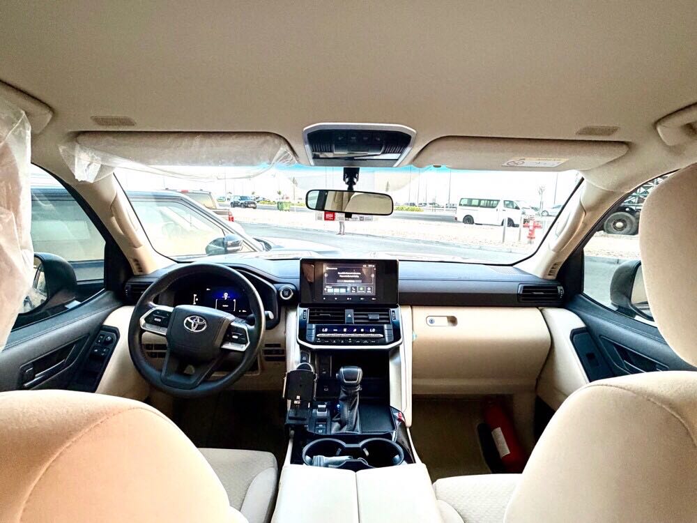 Car Image 2025 TOYOTA LAND CRUISER GX