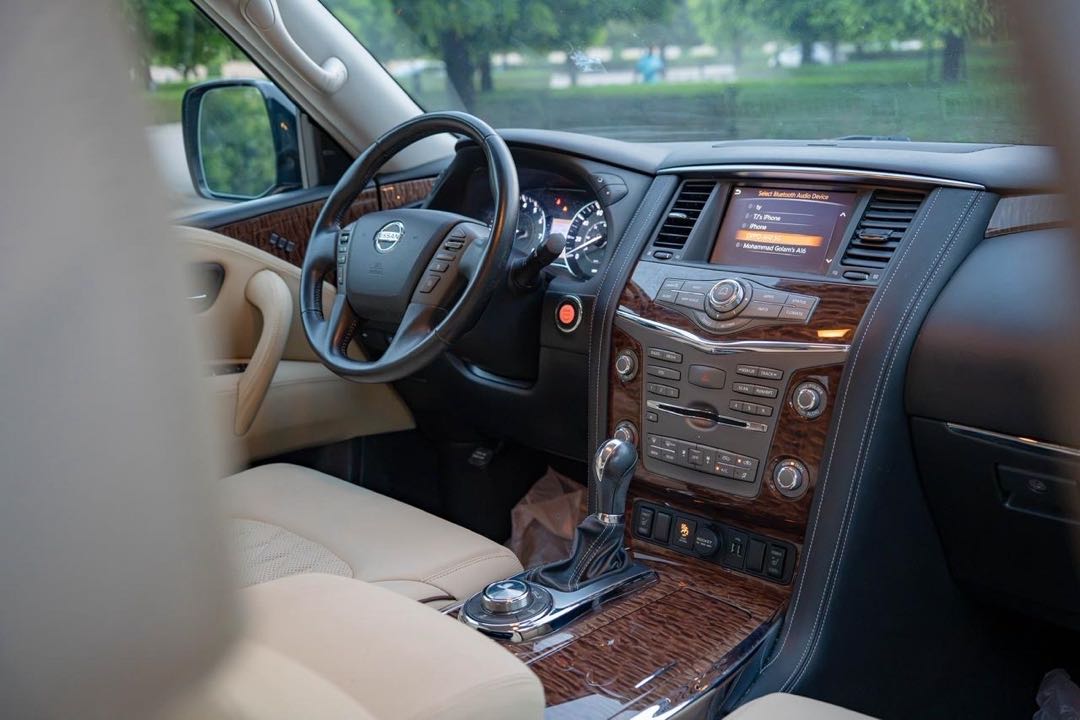 Car Image 2019 NISSAN ARMADA 