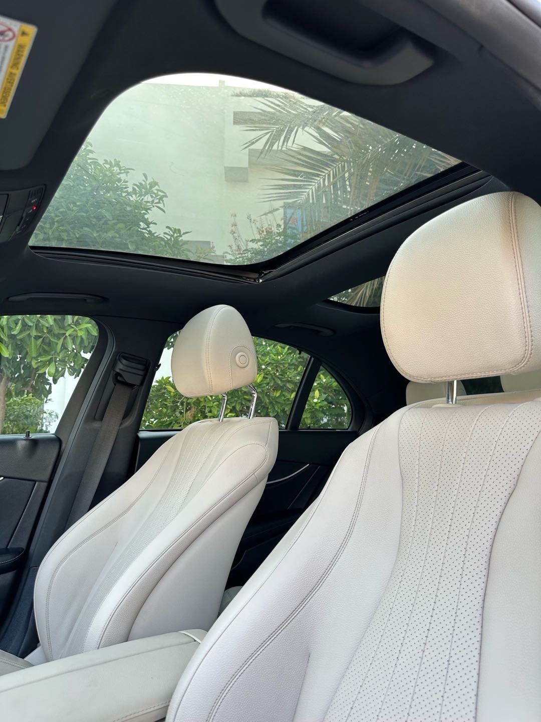 Car Image 2017 MERCEDES E Class 300