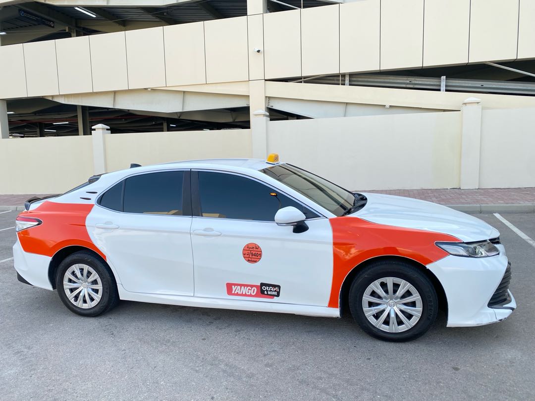 Car Image 2019 TOYOTA CAMRY LE