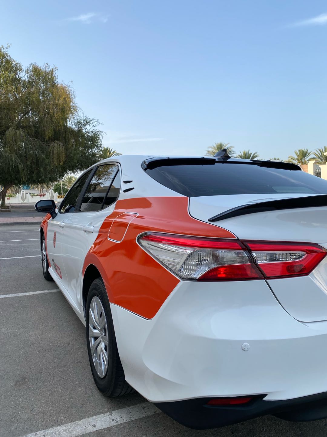 Car Image 2019 TOYOTA CAMRY LE
