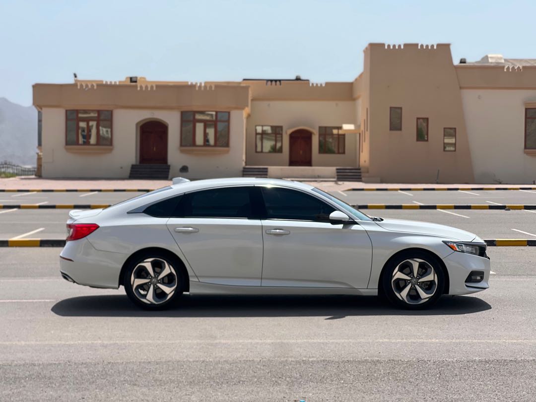 Car Image 2019 HONDA ACCORD SPORT