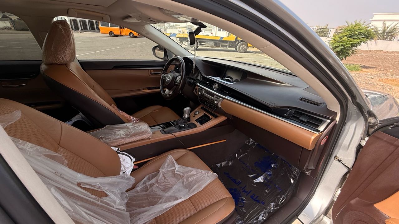 Car Image 2018 LEXUS ES 350