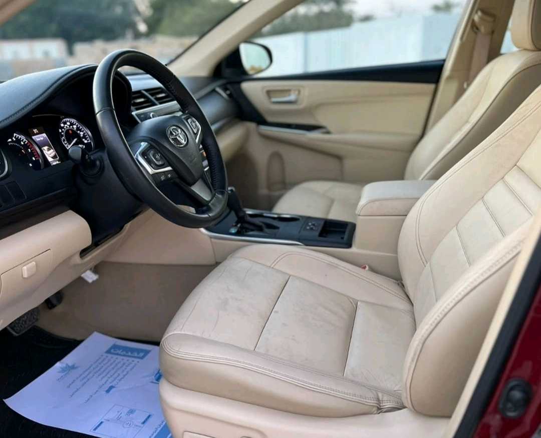 Car Image 2016 TOYOTA CAMRY XLE