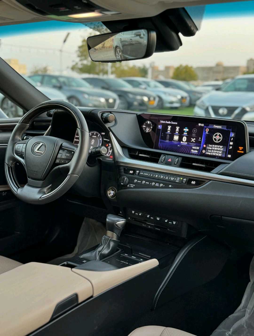 Car Image 2019 LEXUS ES 350
