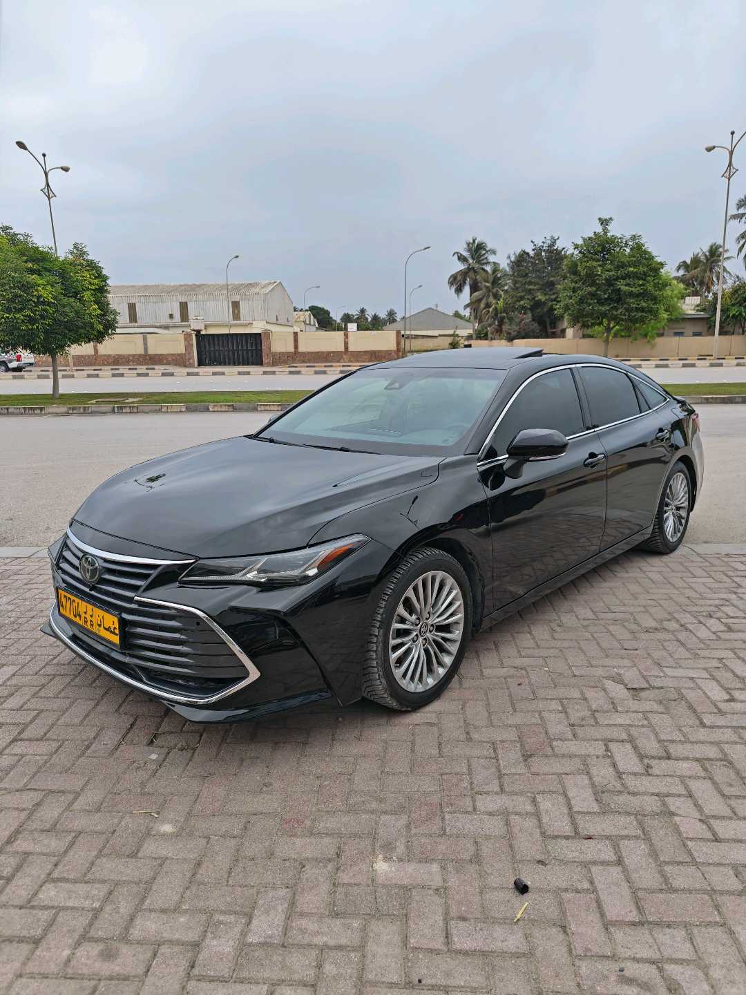 Car Image 2019 TOYOTA AVALON LIMITED