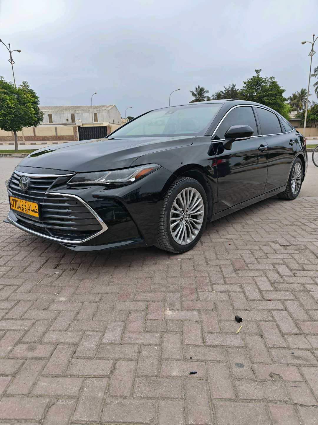 Car Image 2019 TOYOTA AVALON LIMITED