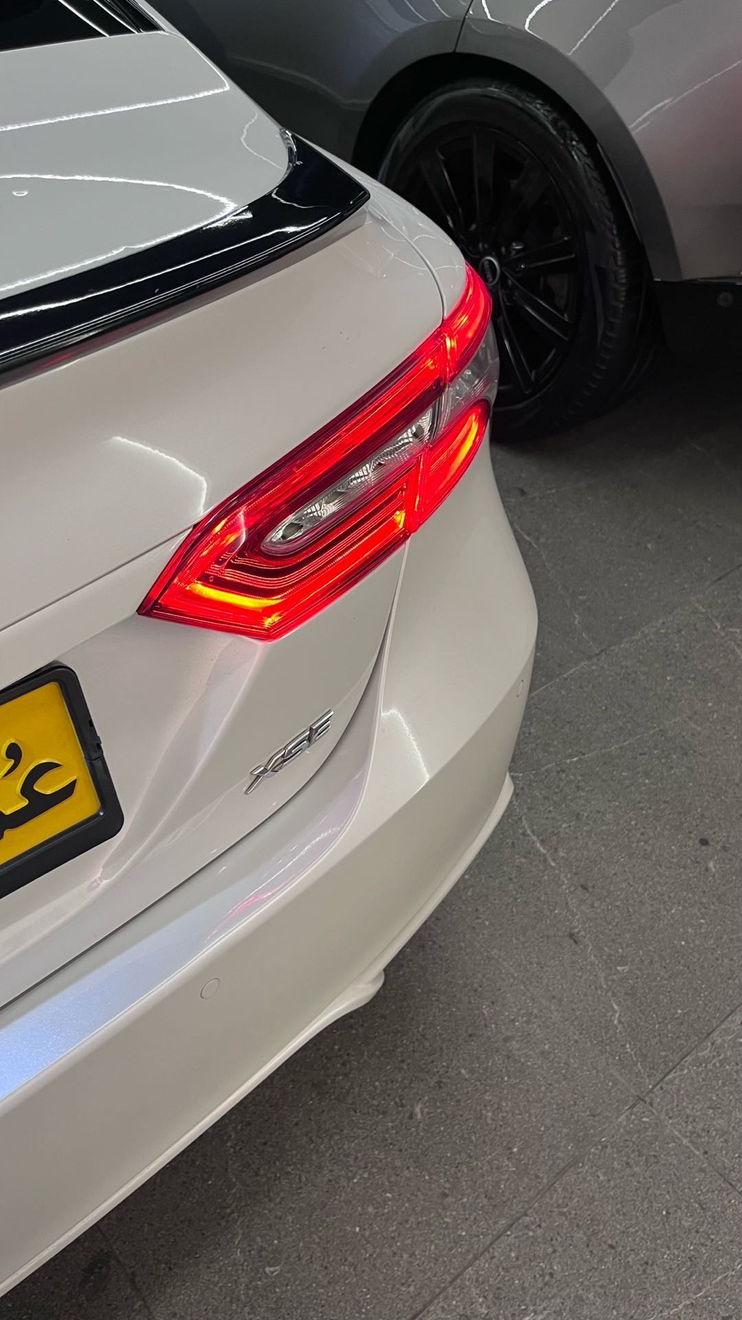 Car Image 2018 TOYOTA CAMRY XSE