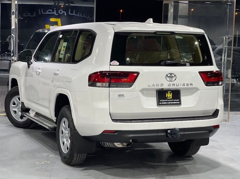 Car Image 2026 TOYOTA LAND CRUISER GX