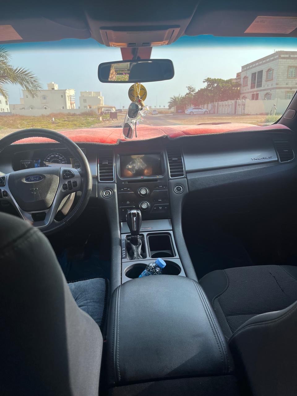 Car Image 2018 FORD TAURUS 