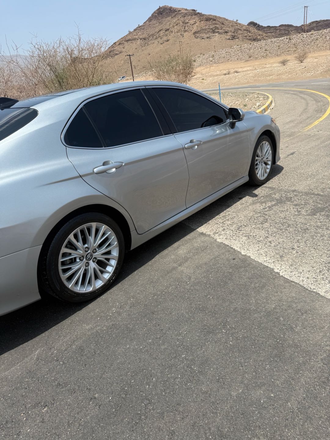 Car Image 2018 TOYOTA CAMRY XLE