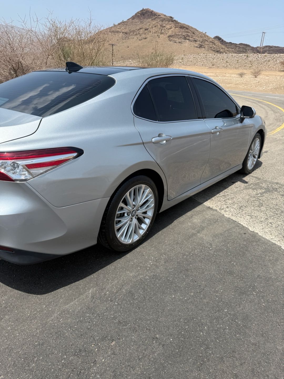 Car Image 2018 TOYOTA CAMRY XLE