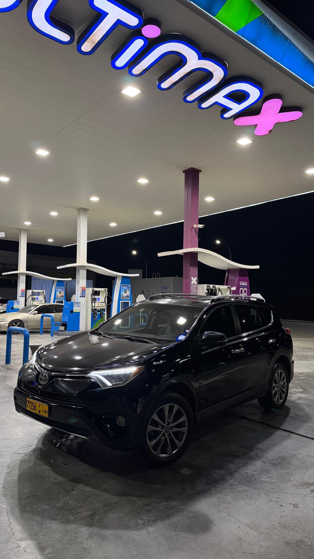 Car Image 2017 TOYOTA RAV4 LIMITED