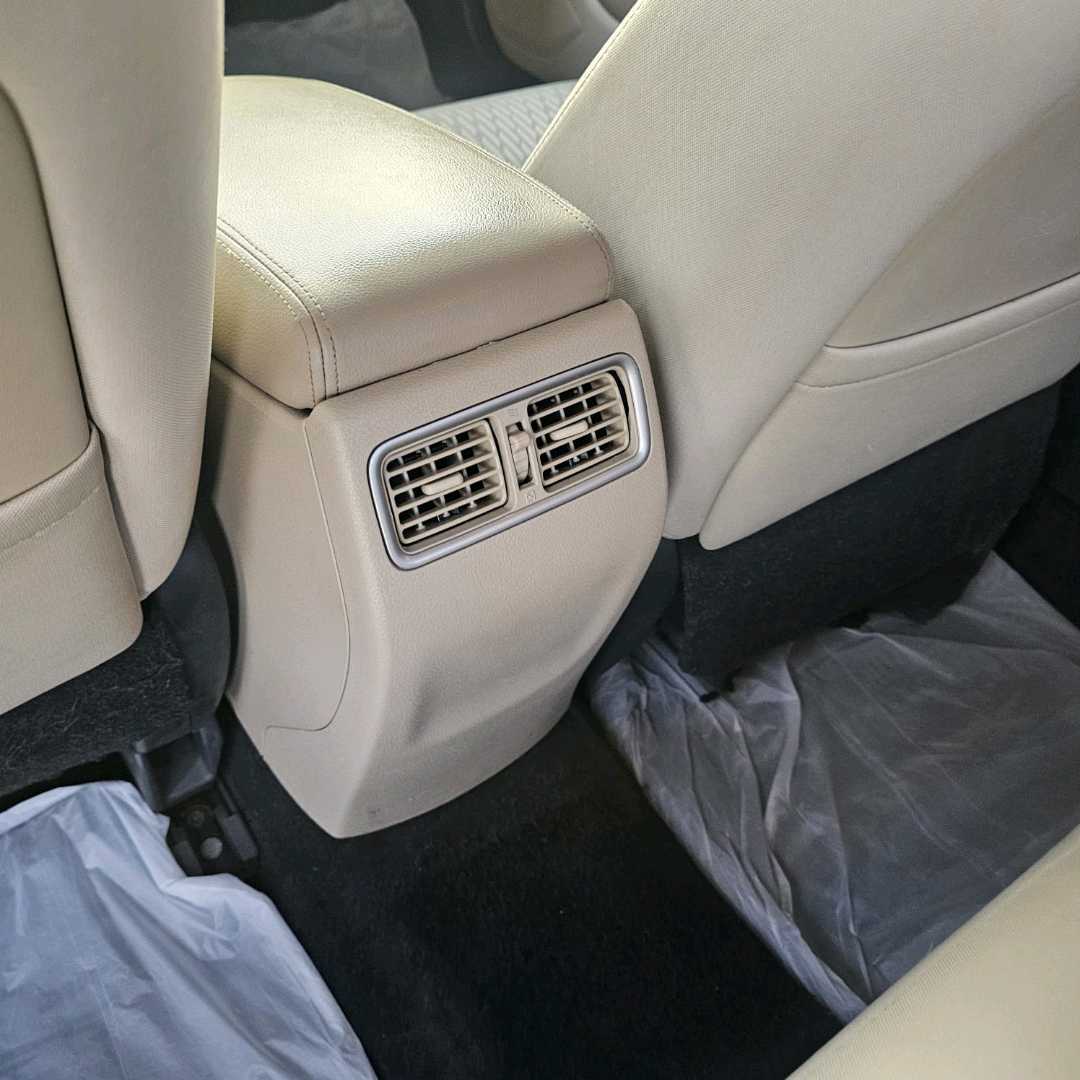 Car Image 2017 NISSAN ALTIMA SV
