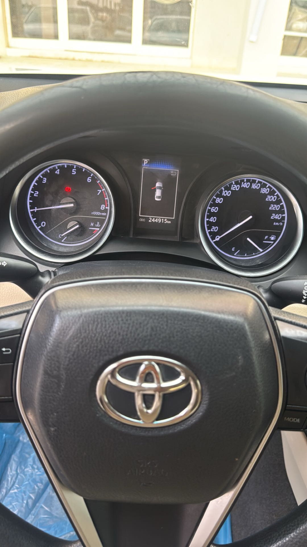 Car Image 2019 TOYOTA CAMRY GLE