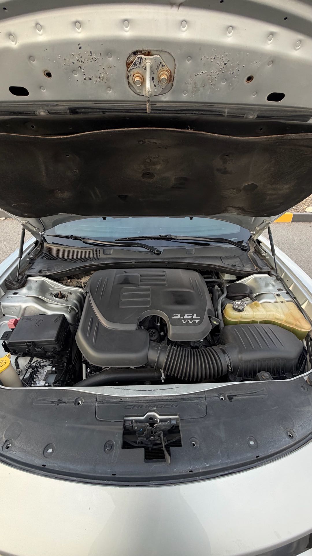 Car Image 2019 DODGE CHARGER SXT