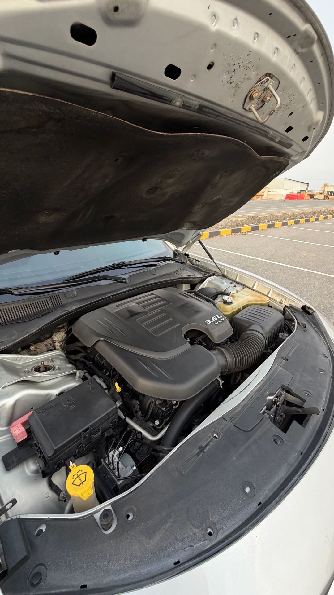 Car Image 2019 DODGE CHARGER SXT