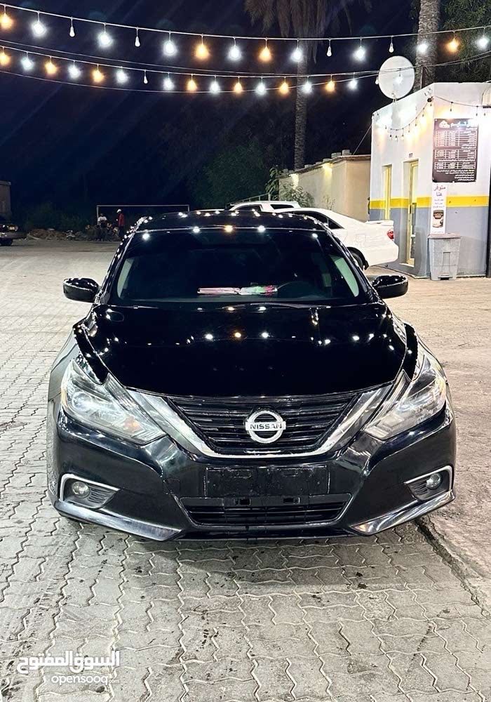 Car Image 2017 NISSAN ALTIMA SR
