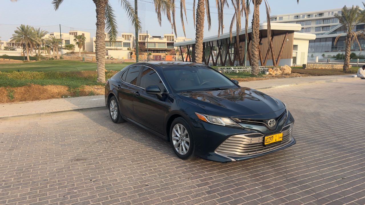 Car Image 2018 TOYOTA CAMRY LE