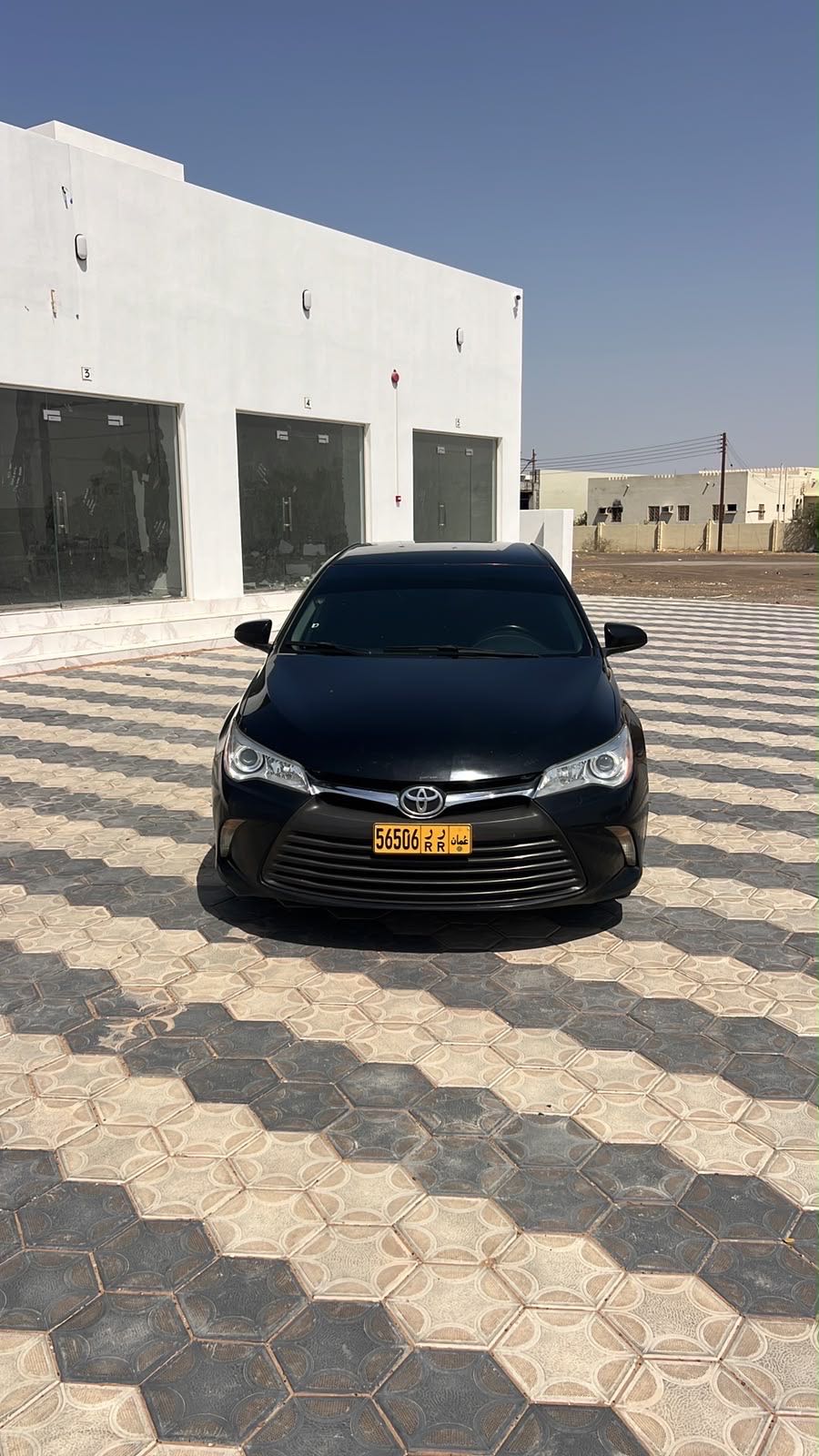 Car Image 2017 TOYOTA CAMRY LE