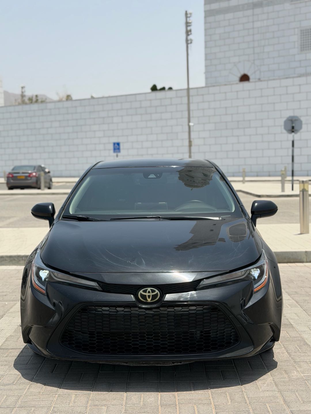 Car Image 2020 TOYOTA COROLLA LE