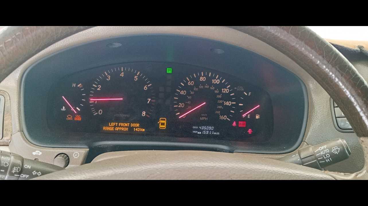 Car Image 2002 LEXUS LS 430