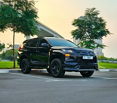 MITSUBISHI MONTERO 2025