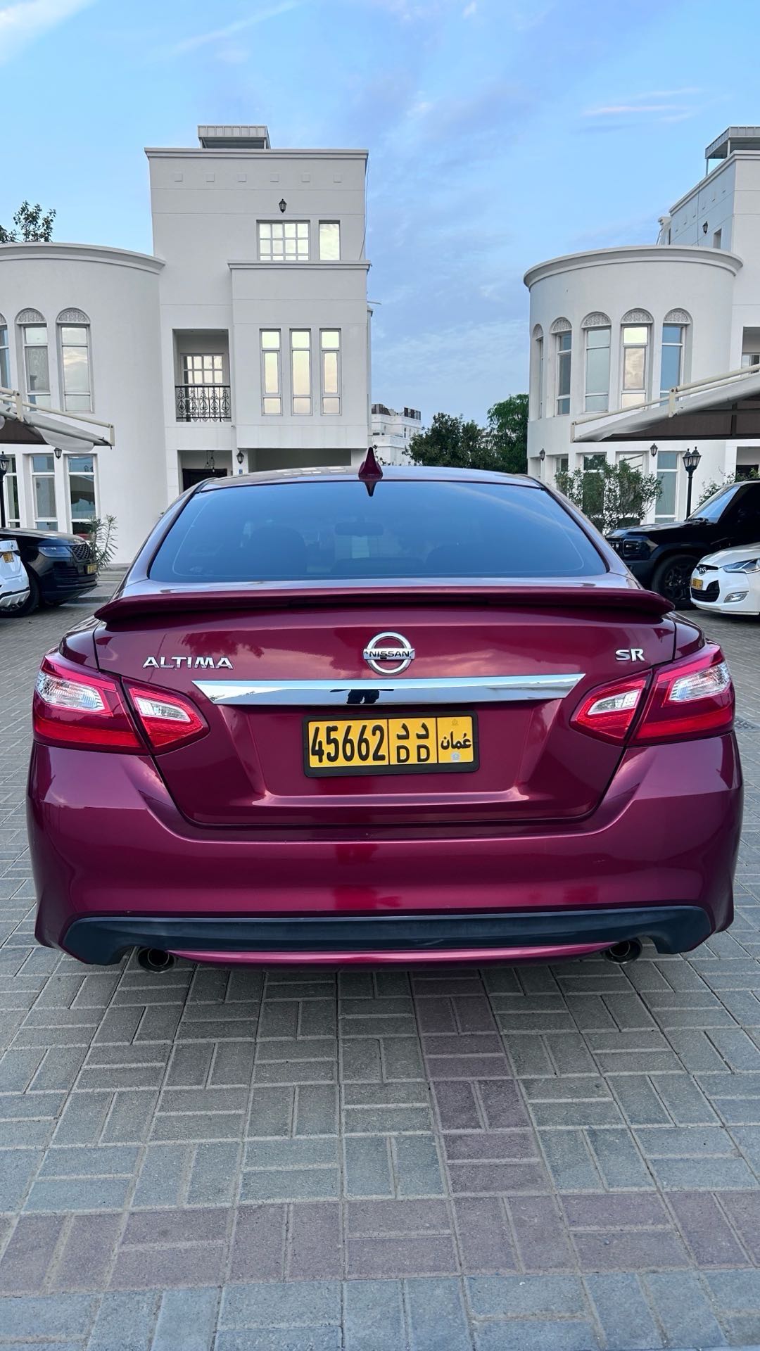 Car Image 2016 NISSAN ALTIMA SR