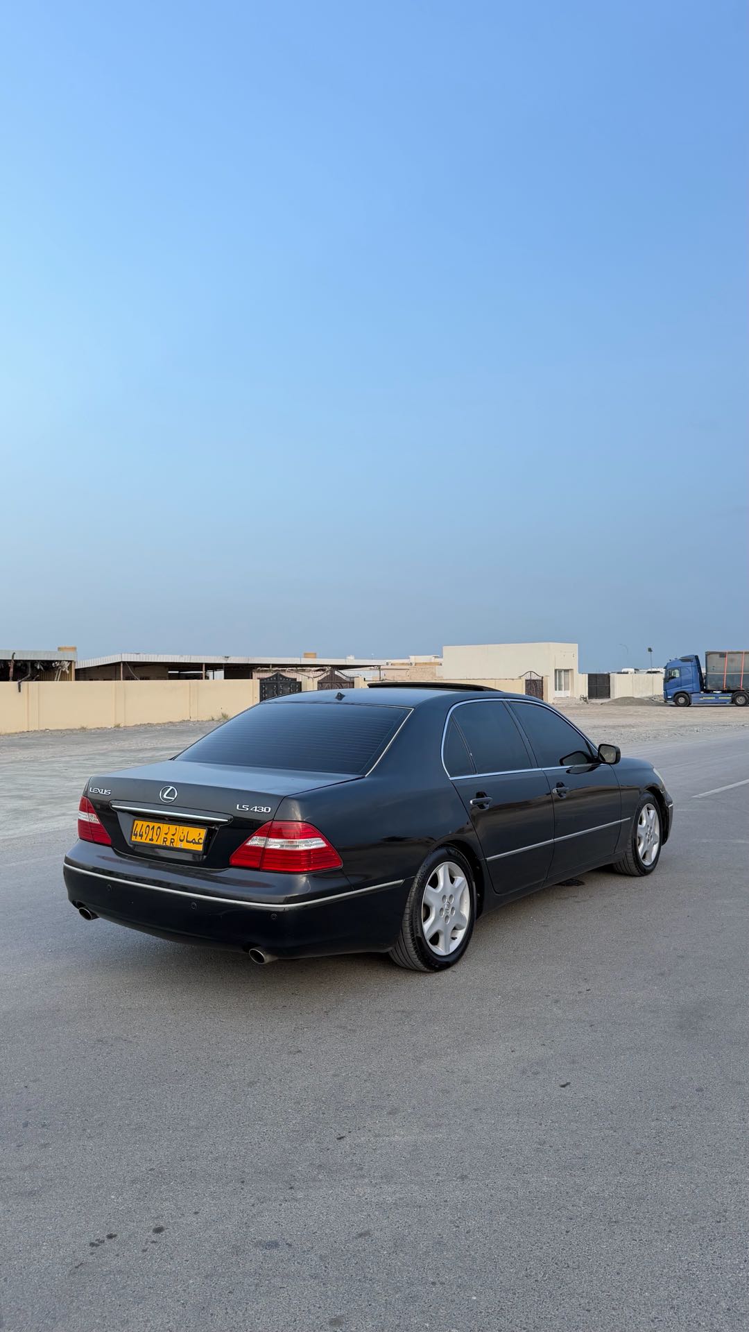 Car Image 2004 LEXUS LS 430
