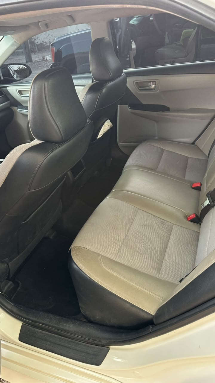 Car Image 2016 TOYOTA CAMRY SE