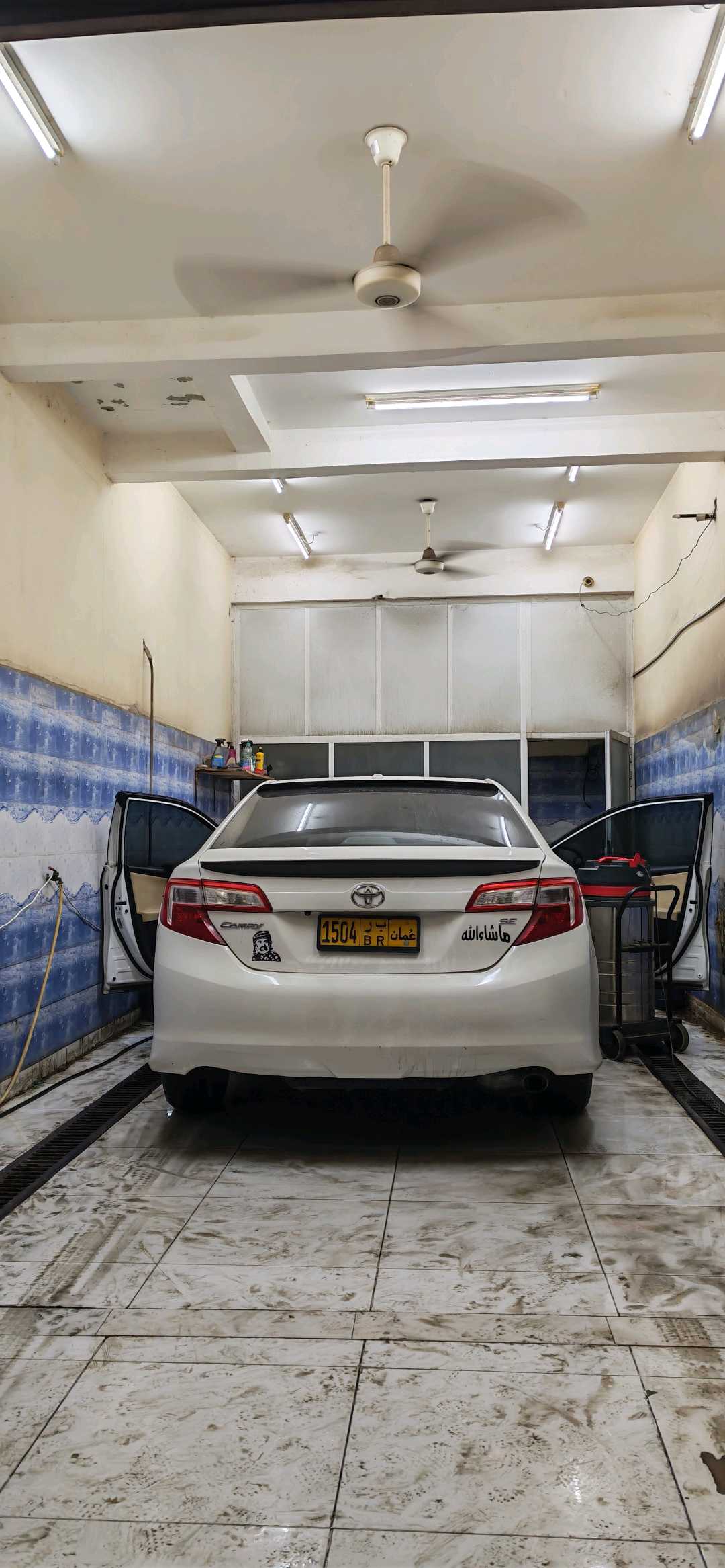 Car Image 2014 TOYOTA CAMRY SE