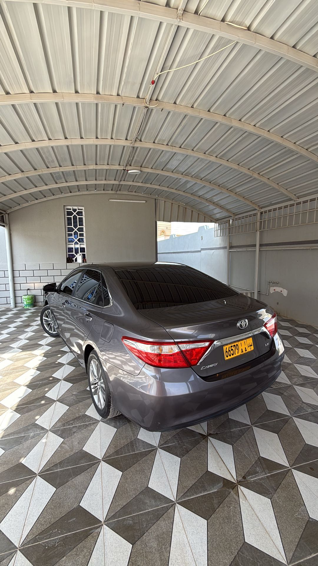 Car Image 2017 TOYOTA CAMRY LE
