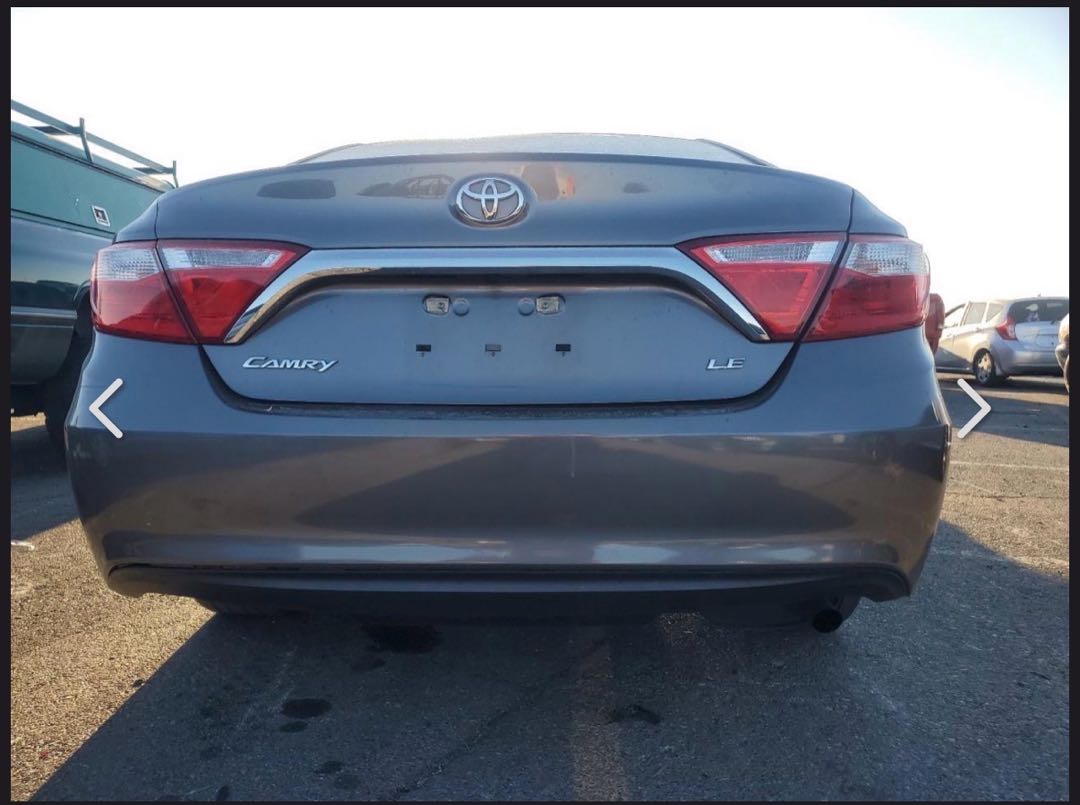 Car Image 2017 TOYOTA CAMRY LE