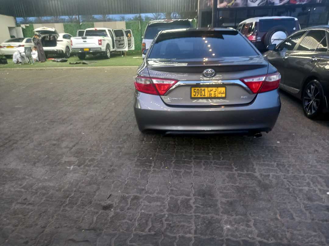 Car Image 2017 TOYOTA CAMRY SE