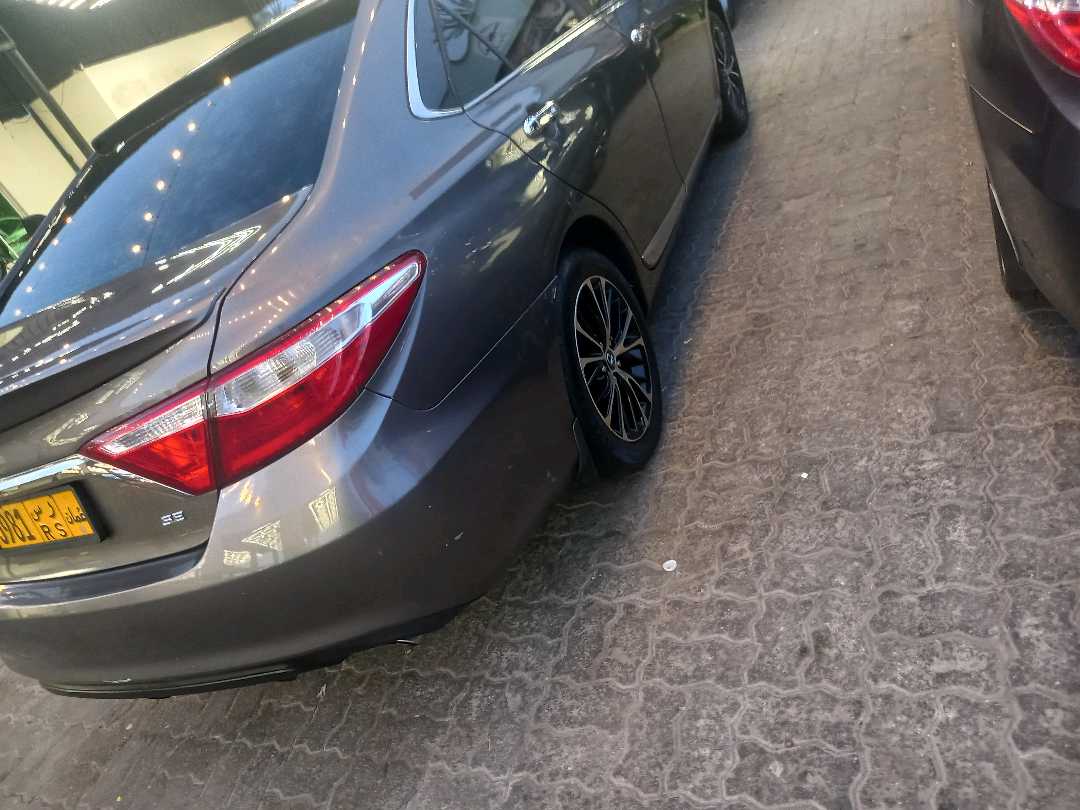 Car Image 2017 TOYOTA CAMRY SE