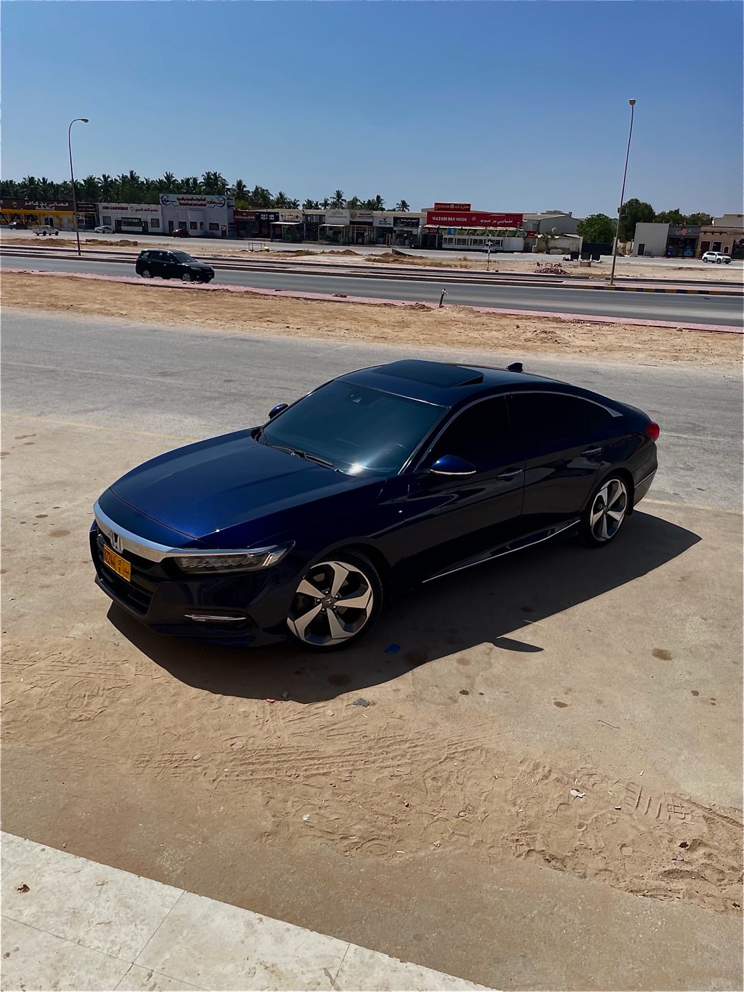 Car Image 2018 HONDA ACCORD TOURING