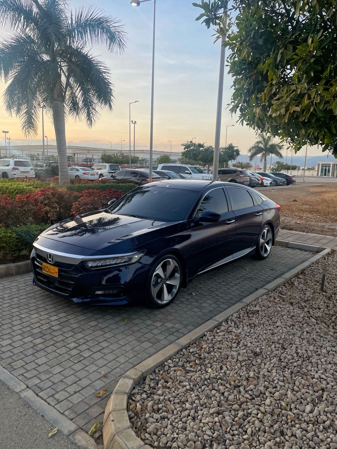 Car Image 2018 HONDA ACCORD TOURING
