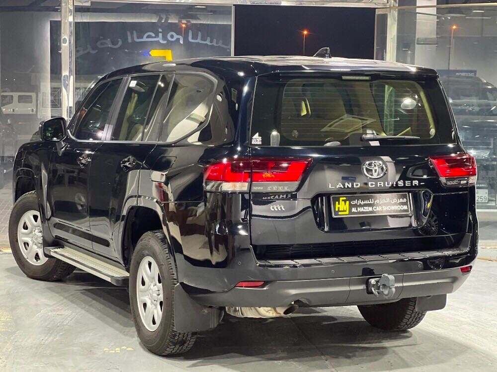 Car Image 2025 TOYOTA LAND CRUISER GX