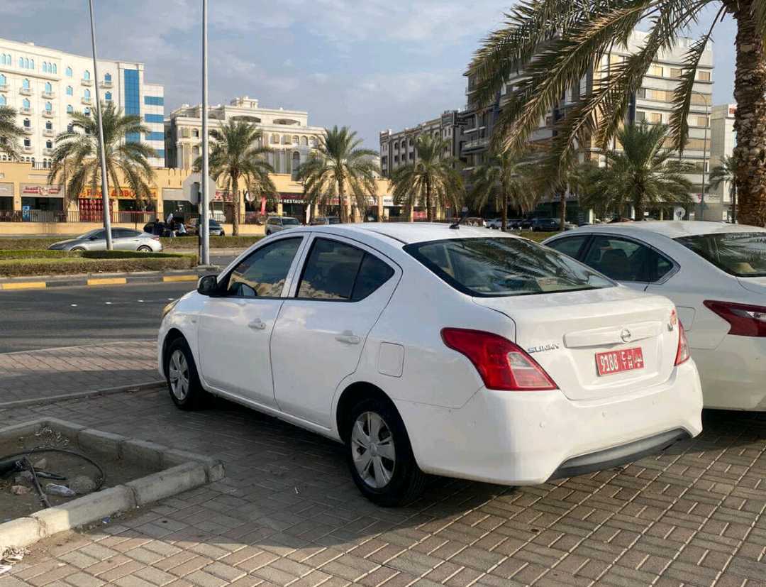 NISSAN SUNNY 2018