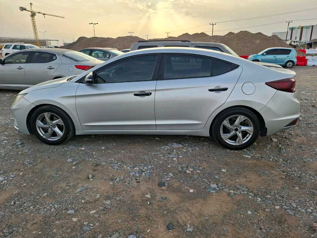 NISSAN SUNNY 2018