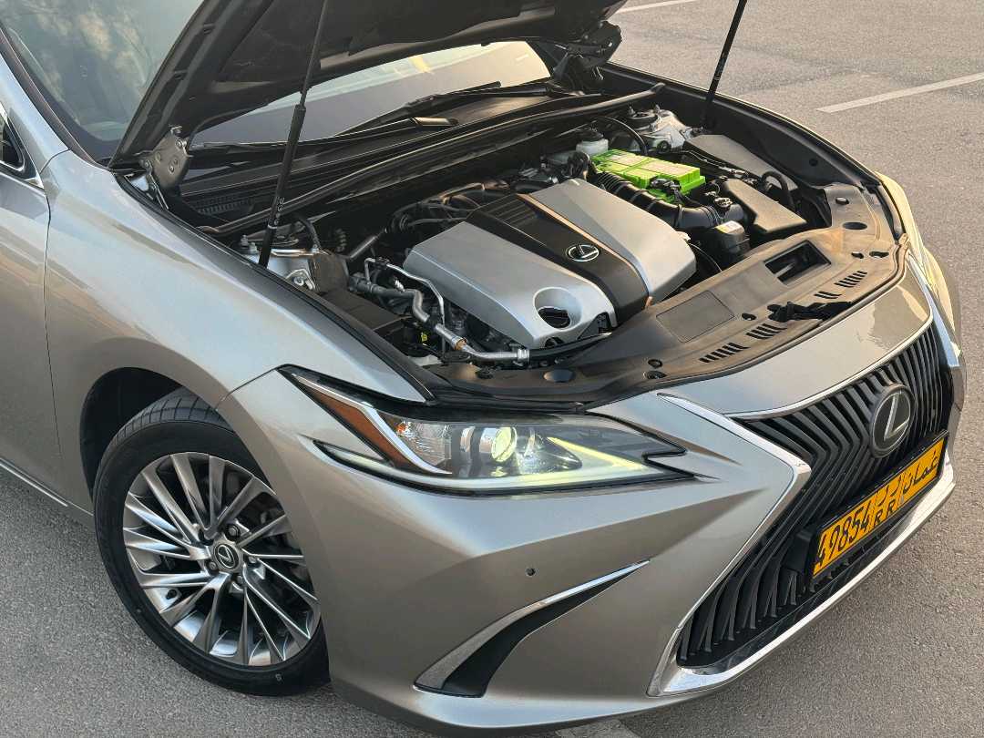 Car Image 2019 LEXUS ES 350