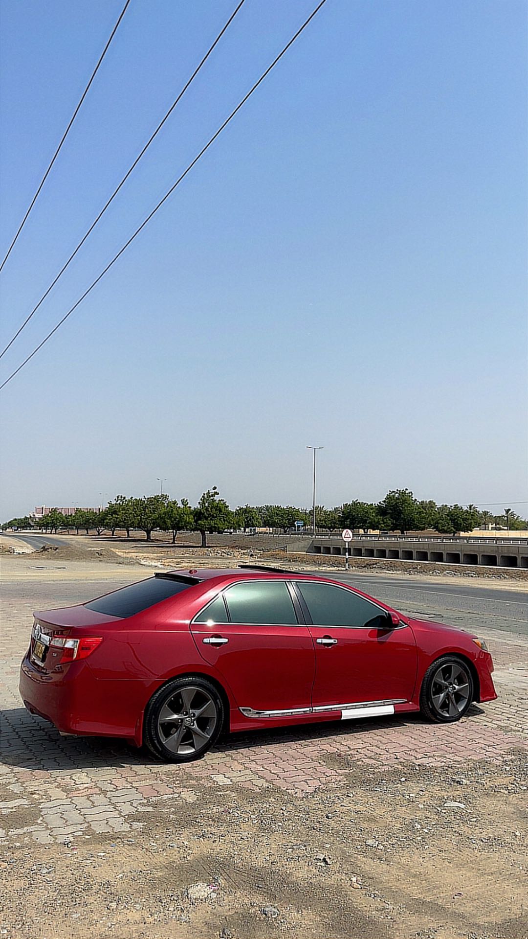 Car Image 2013 TOYOTA CAMRY SE