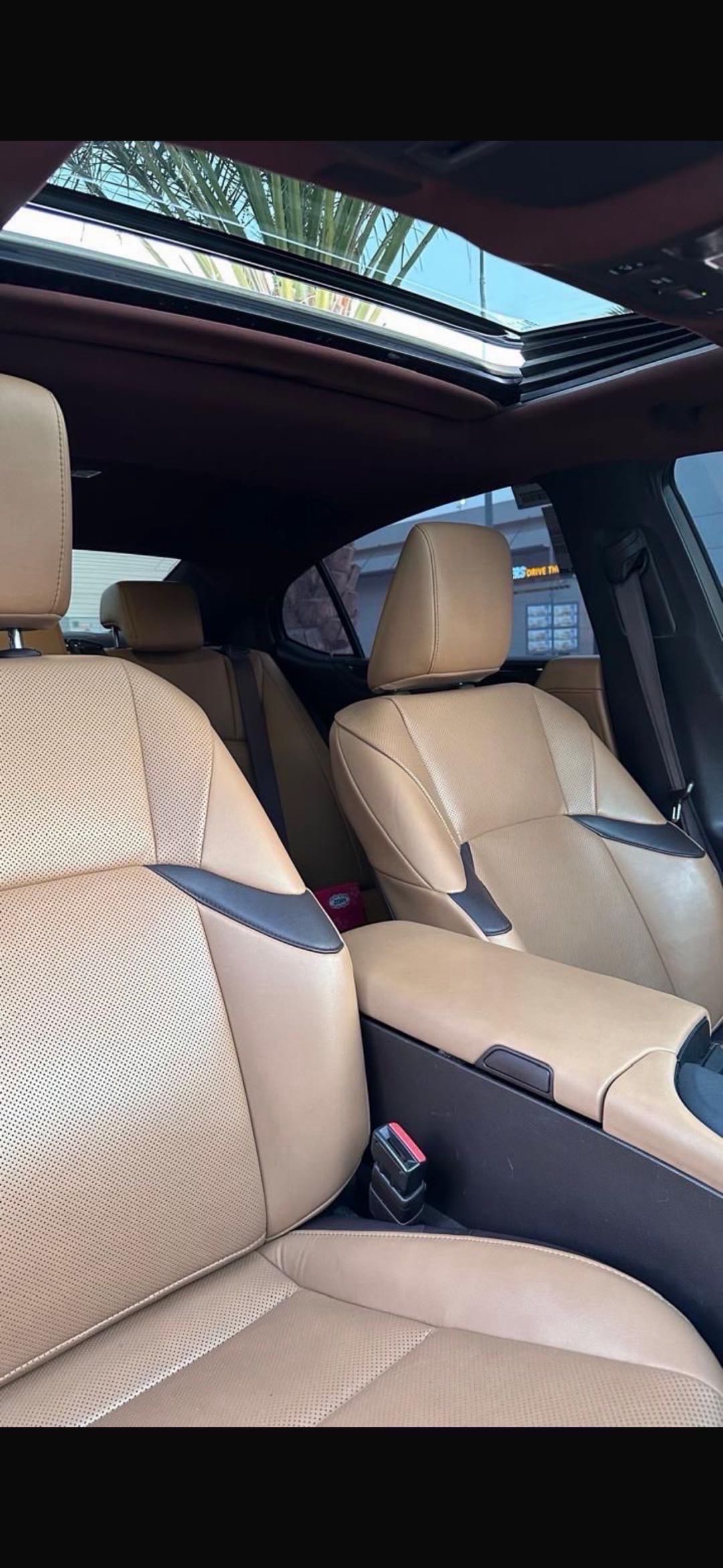 Car Image 2019 LEXUS ES 350
