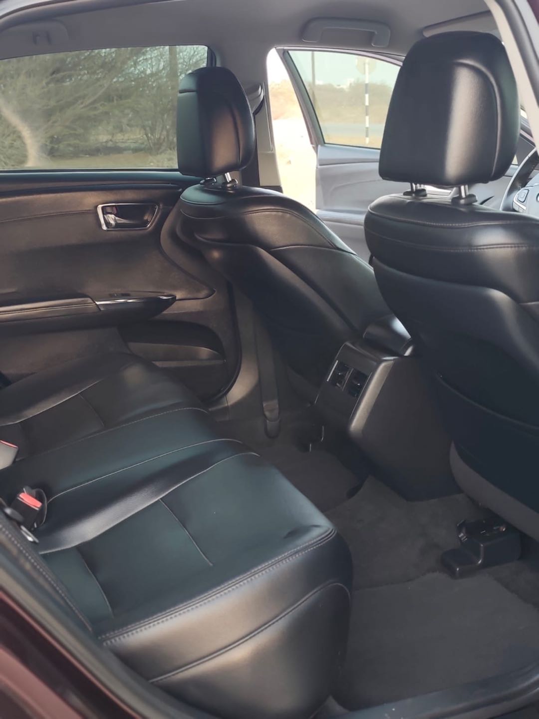 Car Image 2018 TOYOTA AVALON XLE